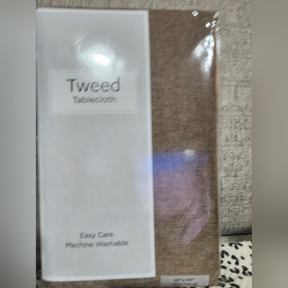 Tweed Tablecloth in Brown. 60inx 104 in